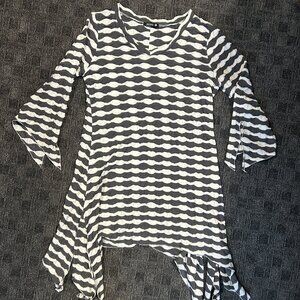 Adorn grey/white puckered striped top bell sleeves pointed hem L goth gothic